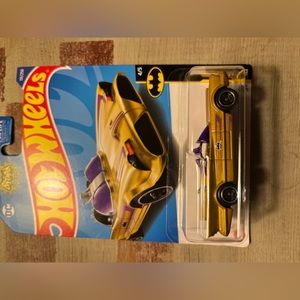 Batman HotWheels 2022 Bat Mobile